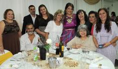 Foto de la galería: Gran fiesta de cumple de Lucy Gaona en el club Sarmiento