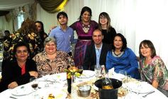 Foto de la galería: Gran fiesta de cumple de Lucy Gaona en el club Sarmiento