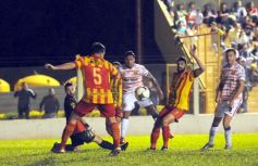 Foto de la galería: Postales de una derrota de Crucero que dolió mucho en Santa Inés