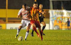 Foto de la galería: Postales de una derrota de Crucero que dolió mucho en Santa Inés