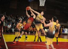 Foto de la galería: Con estadio lleno, Tokio se quedó con el primer partido de la final de la Liga provincial