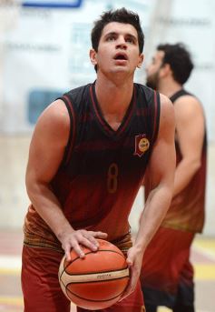 Foto de la galería: Con estadio lleno, Tokio se quedó con el primer partido de la final de la Liga provincial