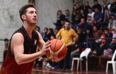 Foto de la galería: Con estadio lleno, Tokio se quedó con el primer partido de la final de la Liga provincial