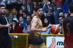 Foto de la galería: Con estadio lleno, Tokio se quedó con el primer partido de la final de la Liga provincial