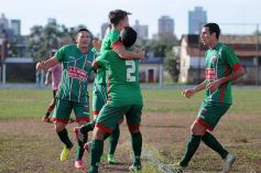 Foto de la galería: Brown le dio una alegría a sus hinchas al derrotar a Sporting