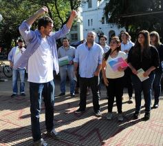 Foto de la galería: Podemos Misiones presentó a sus candidatos en la plaza 9 de Julio