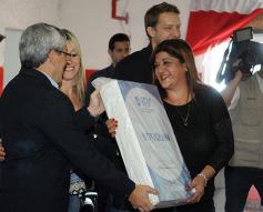 Foto de la galería: Benmaor entregó equipamientos para centros infantiles del interior de la provincia