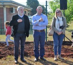 Foto de la galería: La EBY instala la primera antena para conectar wifi en el barrio A 4