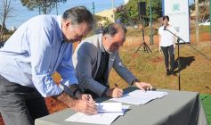 Foto de la galería: La EBY instala la primera antena para conectar wifi en el barrio A 4