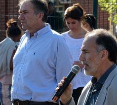 Foto de la galería: La EBY instala la primera antena para conectar wifi en el barrio A 4
