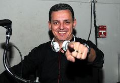 Foto de la galería: Día del Amigo en Salones Alvear: música, reencuentro y la mejor onda