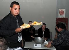 Foto de la galería: Día del Amigo en Salones Alvear: música, reencuentro y la mejor onda
