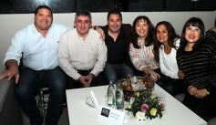 Foto de la galería: Día del Amigo en Salones Alvear: música, reencuentro y la mejor onda