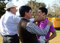 Foto de la galería: Muchos amigos compartieron los links del Tacurú en el Abierto de Misiones: todas las postales