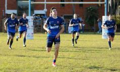 Foto de la galería: Los hinchas de Capri en las buenas y en las malas siempre alentando al azurro