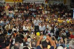 Foto de la galería: Macri visitó Posadas y brindó un fuerte apoyo a los candidatos misioneros por el frente Cambiemos
