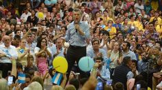 Foto de la galería: Macri visitó Posadas y brindó un fuerte apoyo a los candidatos misioneros por el frente Cambiemos