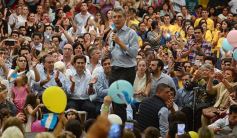 Foto de la galería: Macri visitó Posadas y brindó un fuerte apoyo a los candidatos misioneros por el frente Cambiemos