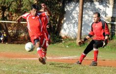 Foto de la galería: Una victoria para los amigos de Huracán