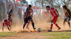 Foto de la galería: Una victoria para los amigos de Huracán