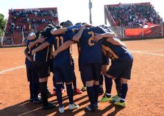 Foto de la galería: Una victoria para los amigos de Huracán