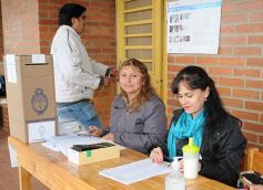 Foto de la galería: Postales de las PASO en Posadas: fiesta de la democracia!!!
