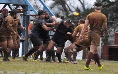Foto de la galería: En medio de la lluvia y con final polémico, Capri cayó ante Curne