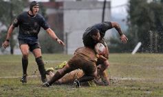 Foto de la galería: En medio de la lluvia y con final polémico, Capri cayó ante Curne