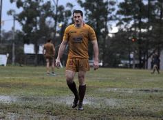 Foto de la galería: En medio de la lluvia y con final polémico, Capri cayó ante Curne