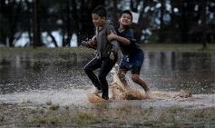 Foto de la galería: En medio de la lluvia y con final polémico, Capri cayó ante Curne