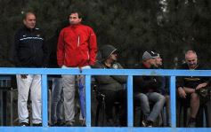Foto de la galería: En medio de la lluvia y con final polémico, Capri cayó ante Curne