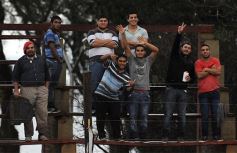 Foto de la galería: En medio de la lluvia y con final polémico, Capri cayó ante Curne