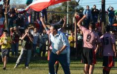 Foto de la galería: Sporting le dio una alegría futbolística a Santo Pipó