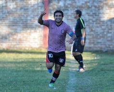Foto de la galería: Sporting le dio una alegría futbolística a Santo Pipó