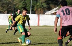 Foto de la galería: Sporting le dio una alegría futbolística a Santo Pipó
