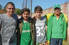 Foto de la galería: Sporting le dio una alegría futbolística a Santo Pipó