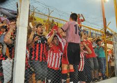 Foto de la galería: Sporting coronó un gran torneo: se consagró campeón del Apertura de la Liga Posadeña