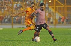 Foto de la galería: Sporting coronó un gran torneo: se consagró campeón del Apertura de la Liga Posadeña