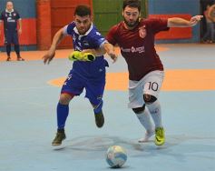 Foto de la galería: Futsal: Plastimí lo dio vuelta y se quedó con el primer partido de la serie final
