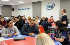 Foto de la galería: Escuela de Robótica capacita a un nuevo grupo de docentes