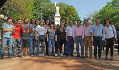 Foto de la galería: El Pays presentó su oferta electoral en la plaza 9 de Julio