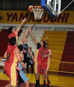 Foto de la galería: OTC sorprendió a Tokio en el templo oriental