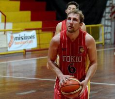 Foto de la galería: OTC sorprendió a Tokio en el templo oriental