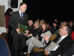 Foto de la galería: Merecido reconocimiento para profesionales de distintas disciplinas