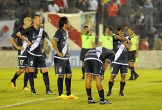 Foto de la galería: Un tropezón no es caída: debut de Guaraní en el Federal A