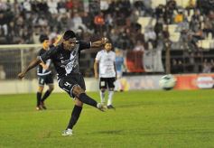 Foto de la galería: Un tropezón no es caída: debut de Guaraní en el Federal A