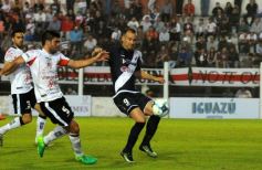 Foto de la galería: Un tropezón no es caída: debut de Guaraní en el Federal A