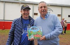 Foto de la galería: Entregaron el premio del "Deporbono" y lanzaron la segunda edición del sorteo