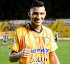 Foto de la galería: Buen triunfo de Crucero ante el histórico Chaco For Ever