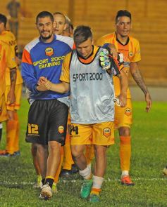 Foto de la galería: Buen triunfo de Crucero ante el histórico Chaco For Ever